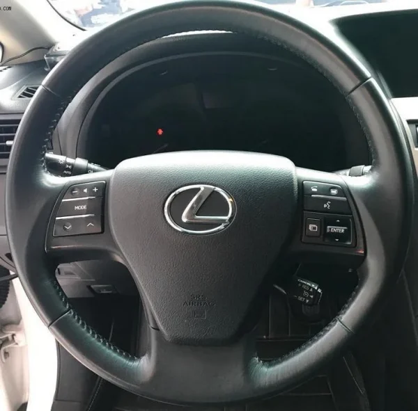 Lexus12